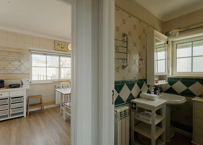 Holiday home 110 - Casa Gigi Ferrel (Leiria)